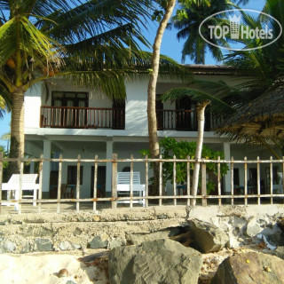 Фото Rock Beach Villa Talpe (ex.Rainbow Surf Beach)