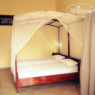 Tandem Guesthouse 1*