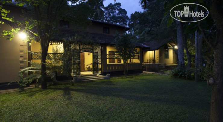 New photos from tourists Cinnamon Tree Kandy 2*