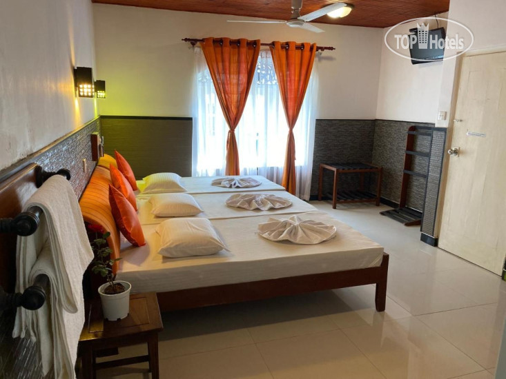 Photos Beach Walk Hotel Unawatuna
