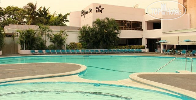 Фото Cristina Suites Hotel