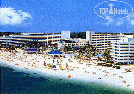 Hotelier's photos Radisson Cable Beach 4*