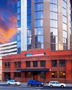 Фото Collins Hotel