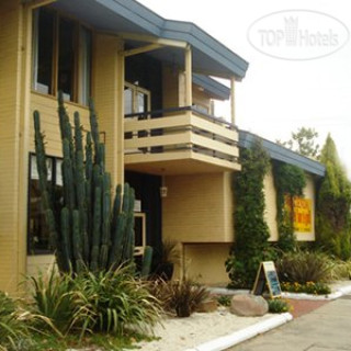 Фото Econo Lodge Hacienda International