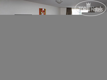 New photos from tourists Mercure Horsham 4*