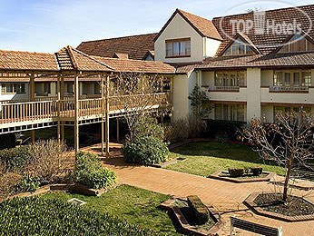 Hotelier's photos Mercure Canberra 3*