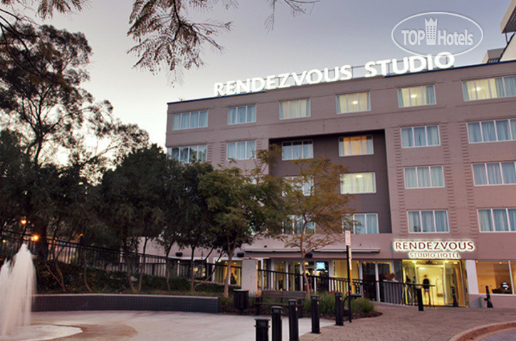 Hotelier's photos Rendezvous Studio Hotel Perth Central 4*