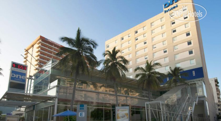 Hotel photo One Acapulco Costera 3*