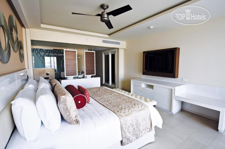 Hotel photo The Hideaway at Royalton Riviera Cancun 5*