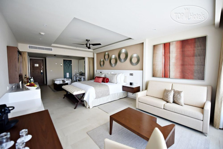Hotel photo The Hideaway at Royalton Riviera Cancun 5*