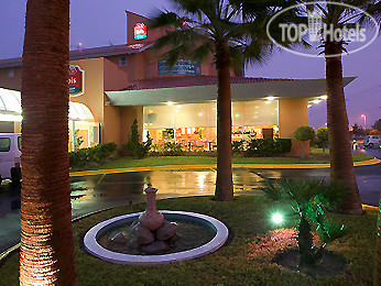 Фото Ibis Monterrey Aeropuerto