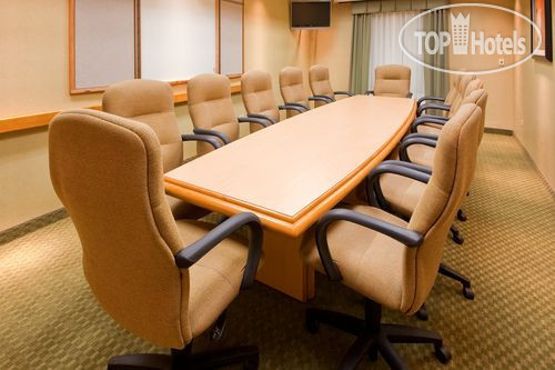 Hotelier's photos Holiday Inn Express Saltillo Zona Aeropuerto 2*