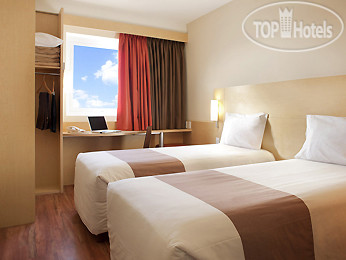 New photos from tourists Ibis Juarez Consulado 3*