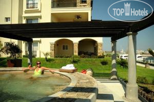 Hotelier's photos Serena Hotel and Residences 3*