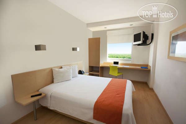 New photos from tourists One Monterrey Aeropuerto 3*