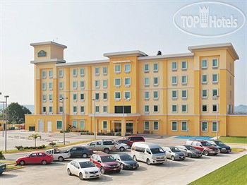 Hotelier's photos La Quinta Inn & Suites Poza Rica 3*
