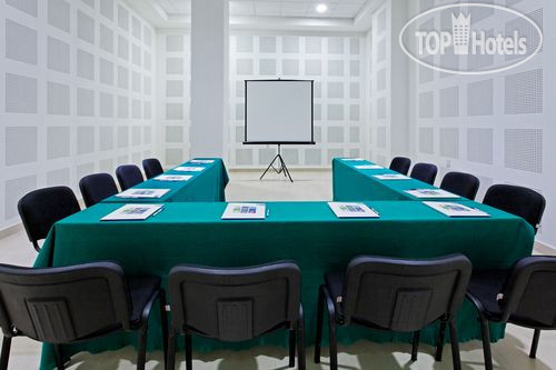 Hotelier's photos Holiday Inn Express Manzanillo 2*