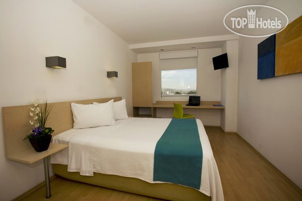 New photos from tourists One Queretaro Plaza Galerias 3*