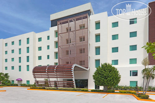 Hotelier's photos Holiday Inn Express Ciudad Del Carmen 2*