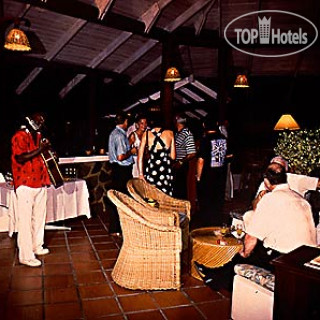 Фото East Winds Inn