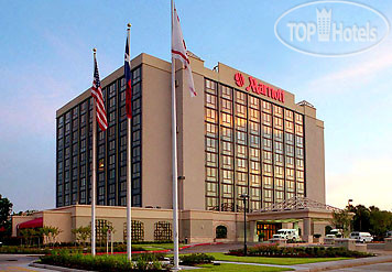 Фото Marriott Houston South at Hobby Airport