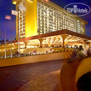 Фото Los Angeles Airport Marriott