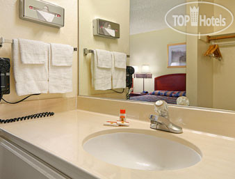 Новые добавленные фото туристов Super 8 Bakersfield/Central 2*