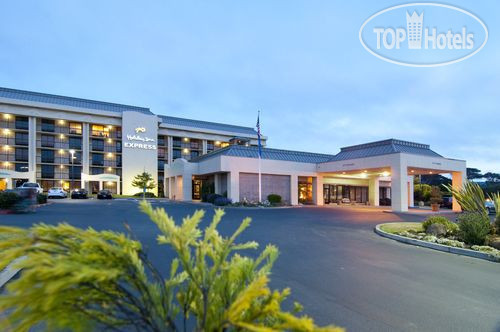 Hotelier's photos Holiday Inn Express At Monterey Bay 2*
