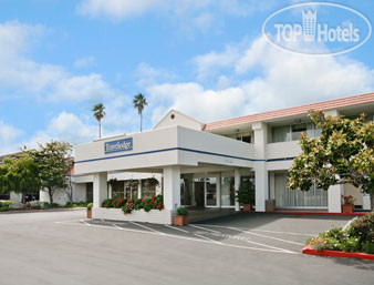 Hotelier's photos Travelodge Monterey Bay 2*