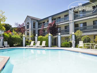 Hotelier's photos Ramada Antioch 2*