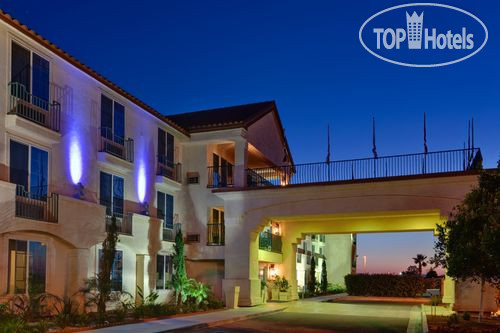 Hotelier's photos Holiday Inn Express Calexico 2*