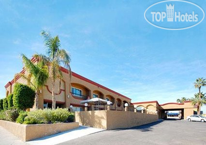 Hotelier's photos Quality Inn Calexico 2*