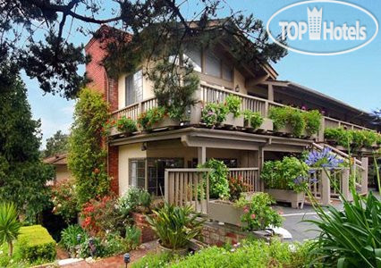Hotelier's photos Comfort Inn Carmel By the Sea 3*