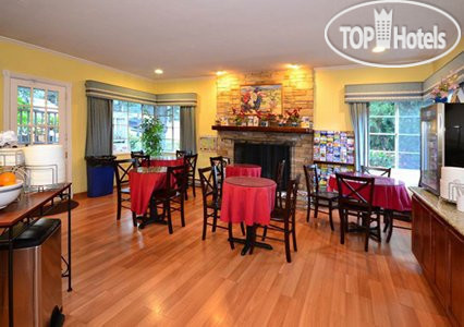 New photos from tourists Comfort Inn Carmel By the Sea 3*