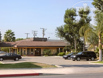 Hotelier's photos Super 8 Costa Mesa Newport Beach Area 2*