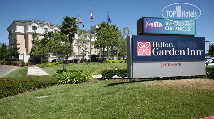 Hotelier's photos Hilton Garden Inn Fairfield 3*