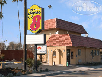 Hotelier's photos Super 8 Fresno 2*