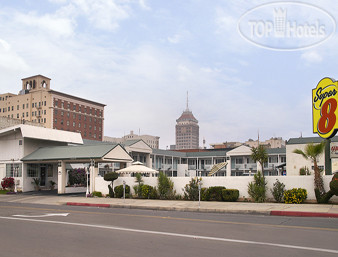 Hotelier's photos Super 8 Fresno Convention Centre Area 2*