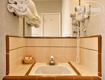 New photos from tourists Days Inn Santa Barbara 2*