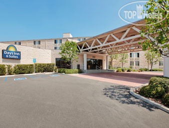 Hotelier's photos Days Inn And Suites Fullerton 2*