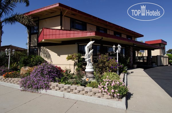 Hotelier's photos Red Roof Inn Monterey 2*