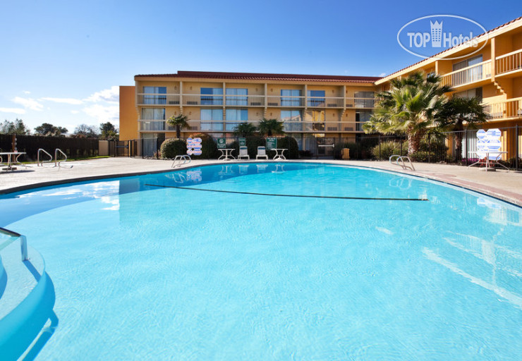 New photos from tourists La Quinta Inn & Suites Redding 3*