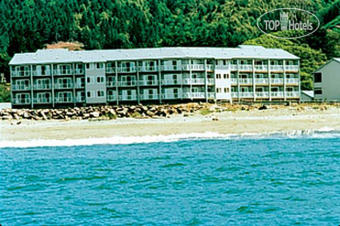 Фото Best Western Plus Beachfront Inn