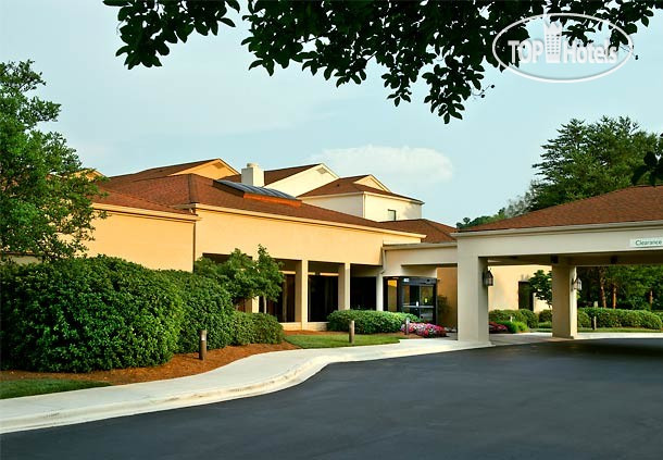 Photos Courtyard Charlotte SouthPark