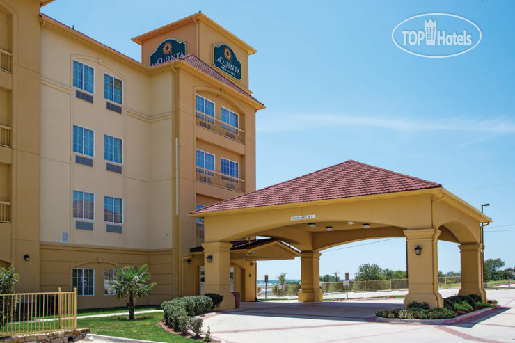 Фото La Quinta Inn & Suites Fort Worth-Lake Worth