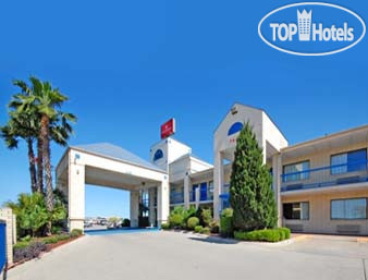 Фото Ramada - San Antonio Sea World Area