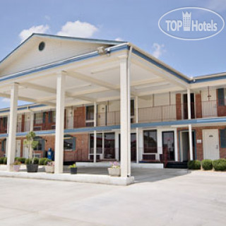 Фото Days Inn Paris