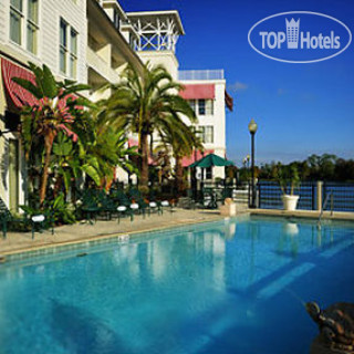 Фото Bohemian Celebration Autograph Collection