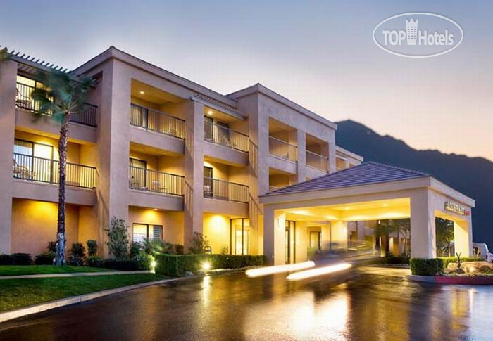 Photos Courtyard Palm Desert