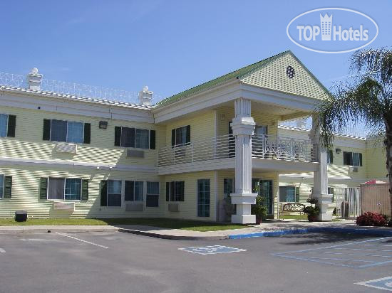 Фото Best Western Exeter Inn & Suites